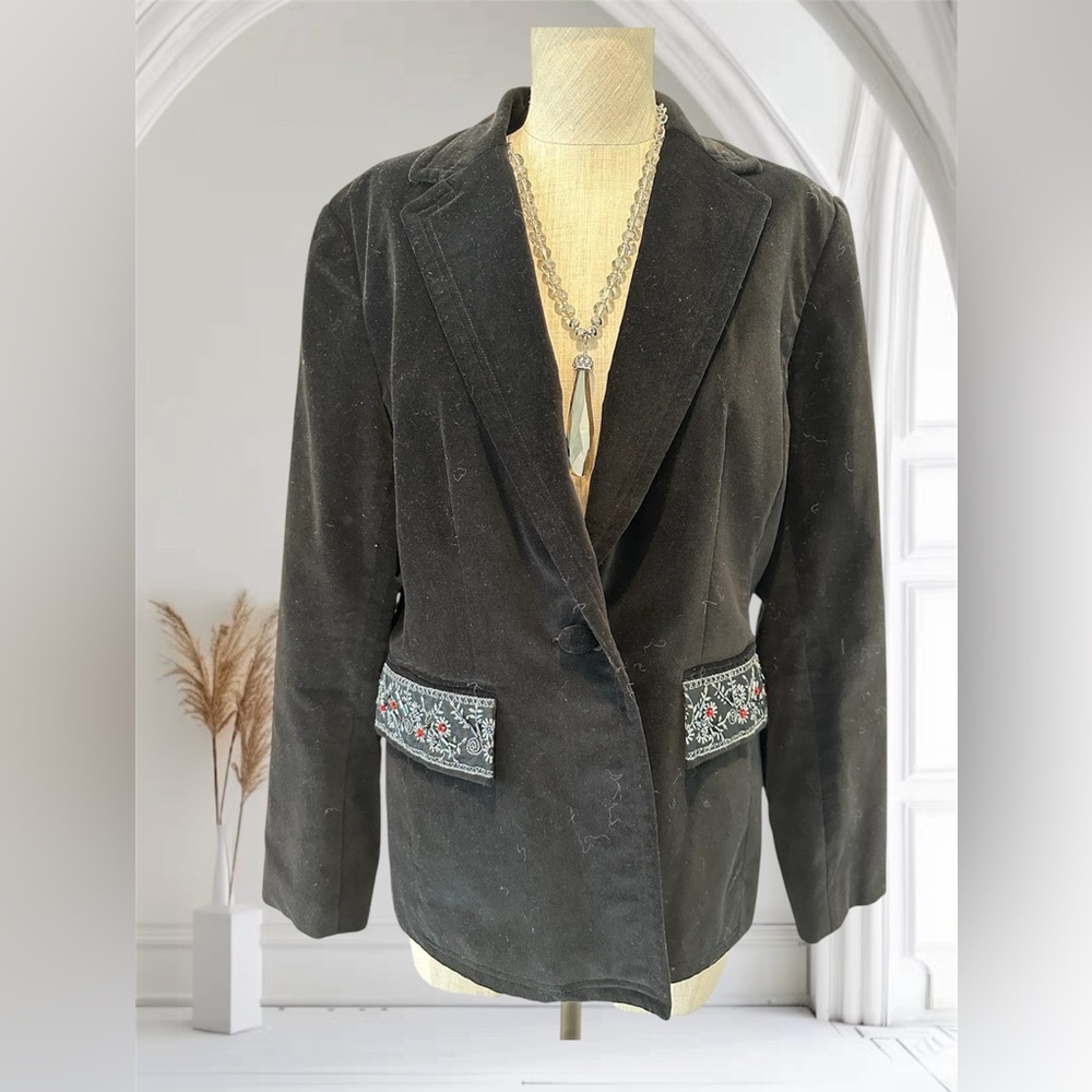 Fundamental Things Chic Black Velvet Embroidered Blazer -Size 12